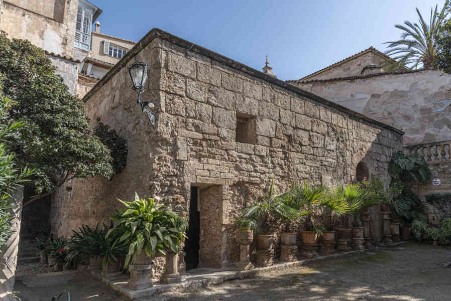 Mallorca - Palma 085 - Baños Árabes.jpg
